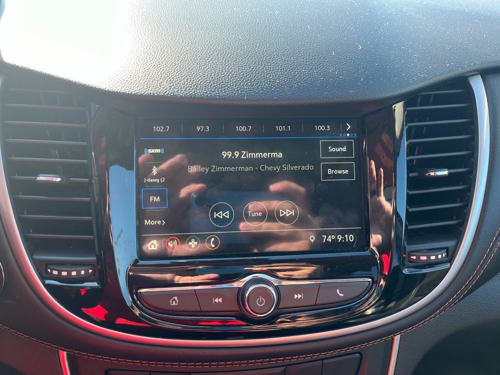 Used 2019 Chevrolet Trax LT w/ LT Convenience Package AWD/4WD image 25