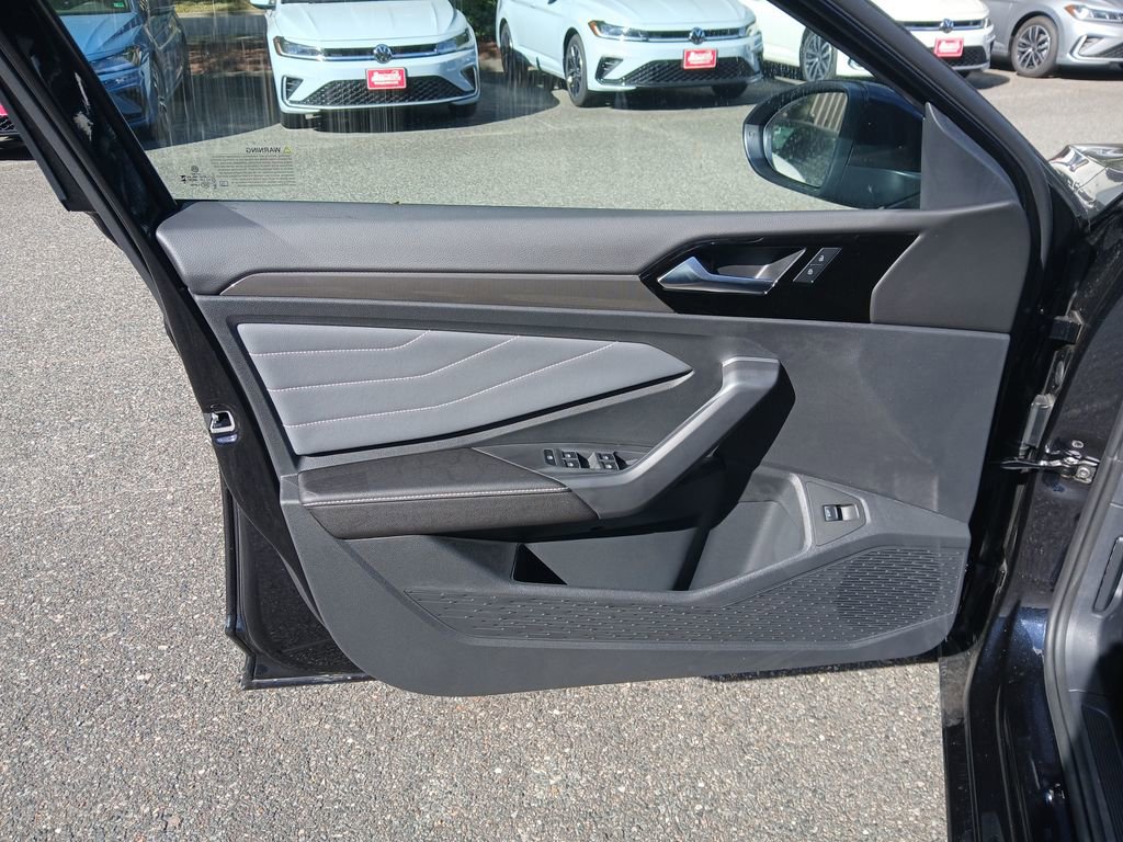 New 2025 Volkswagen Jetta SEL image 10