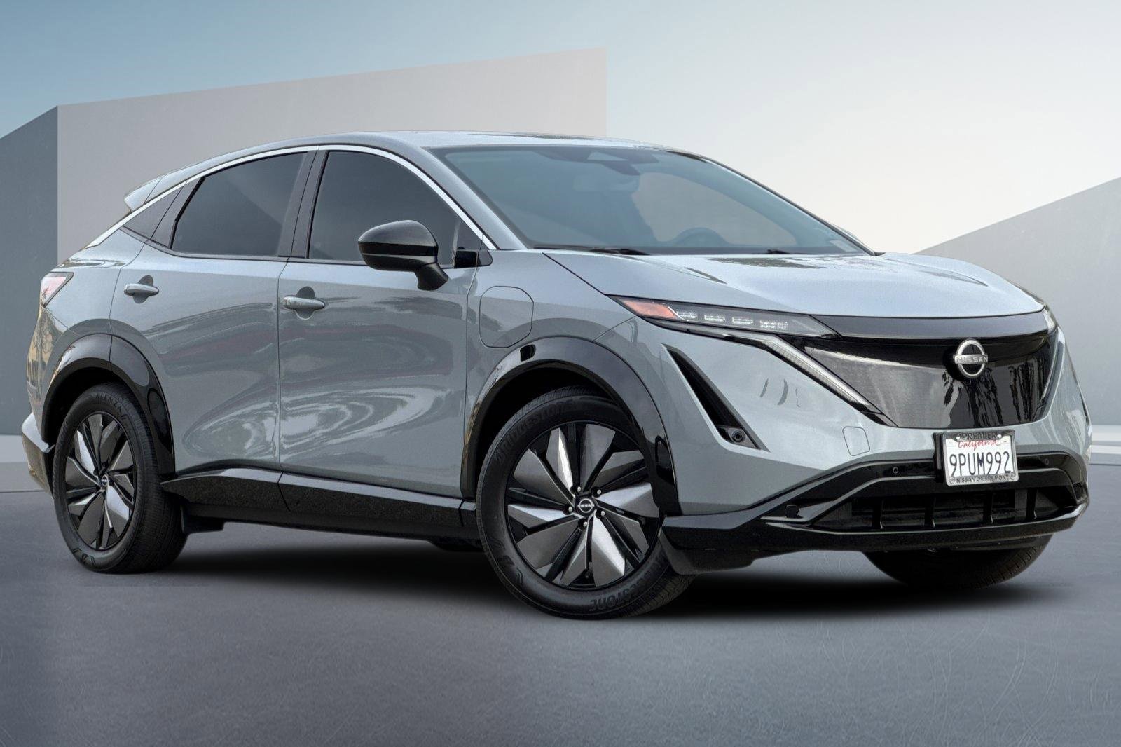 Certified 2024 Nissan Ariya FWD image 2