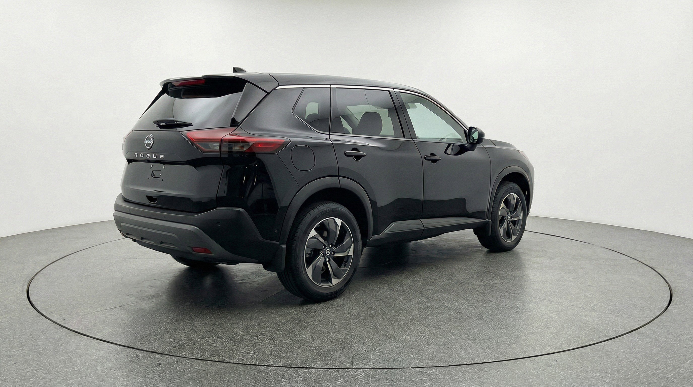 Used 2025 Nissan Rogue SV FWD image 9