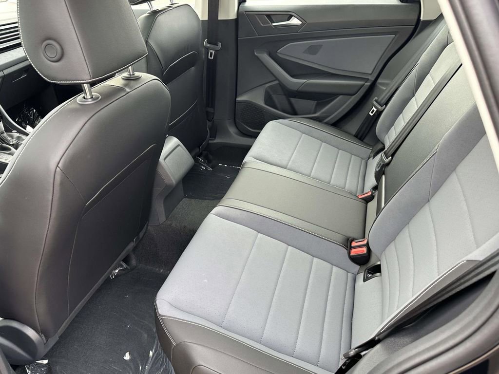 New 2026 Volkswagen Jetta SE image 8