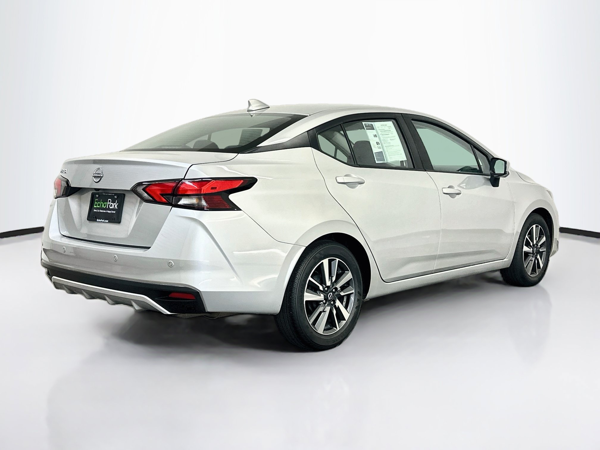 Used 2025 Nissan Versa SV FWD image 9
