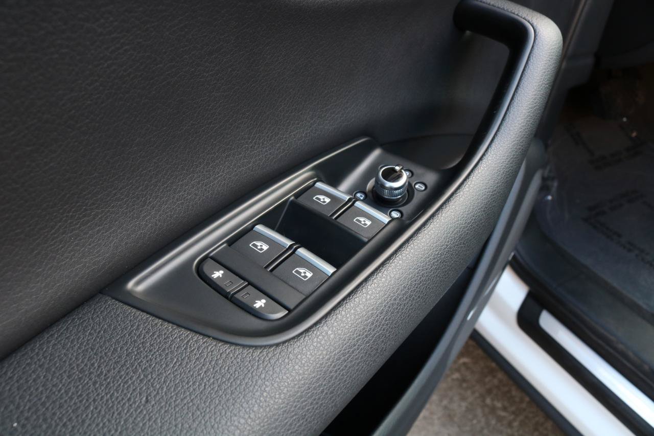 Used 2018 Audi Q7 3.0T Prestige AWD/4WD image 19
