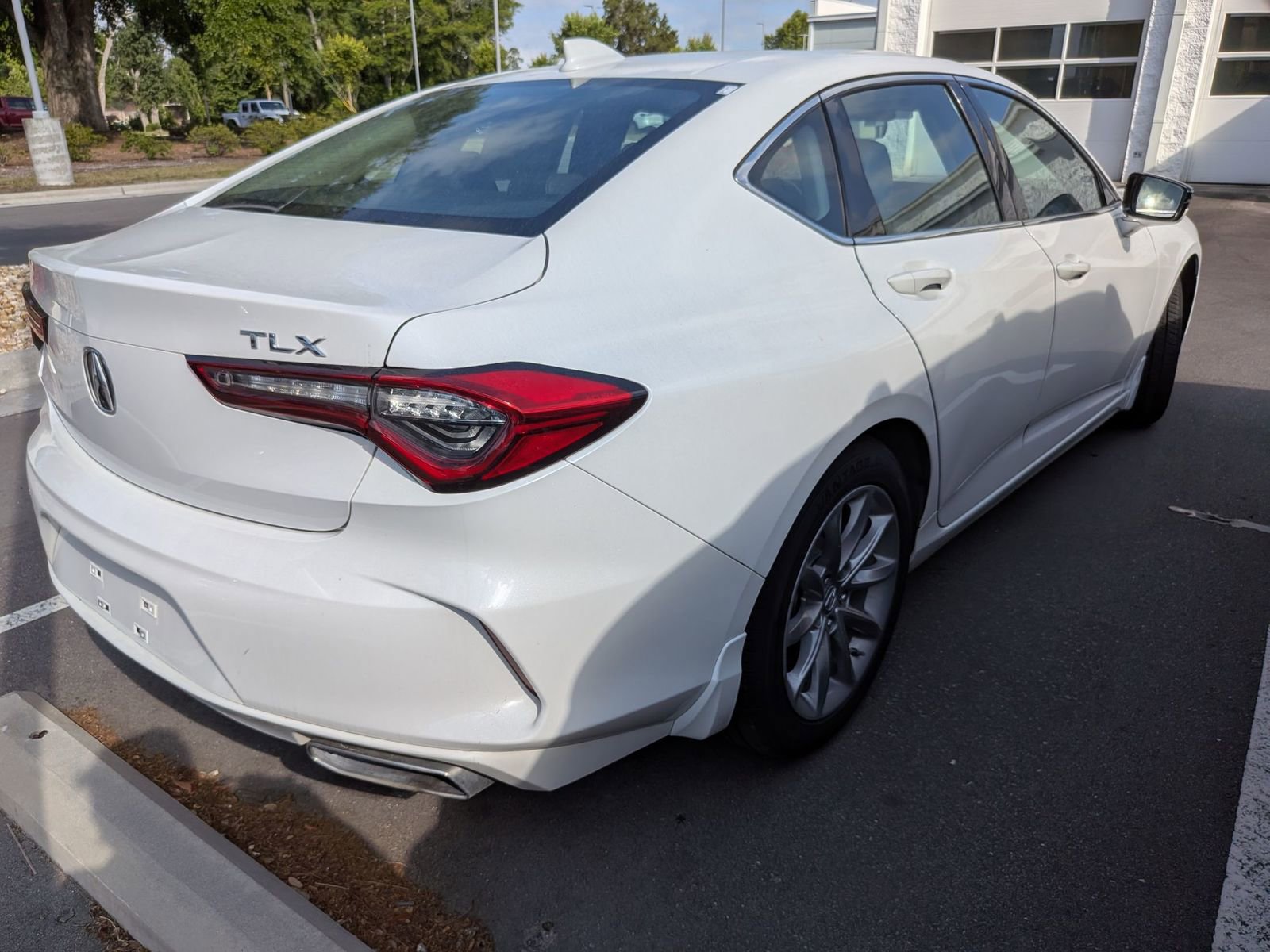 Used 2023 Acura TLX FWD image 2