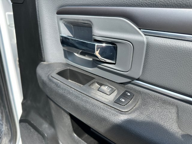 Used 2022 RAM 1500 Classic SLT w/ Protection Group AWD/4WD image 35