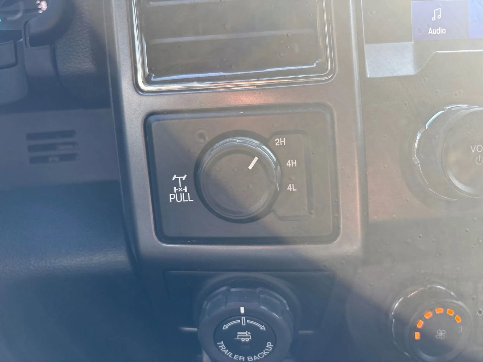 Used 2020 Ford F150 XLT w/ Equipment Group 302A Luxury AWD/4WD image 32