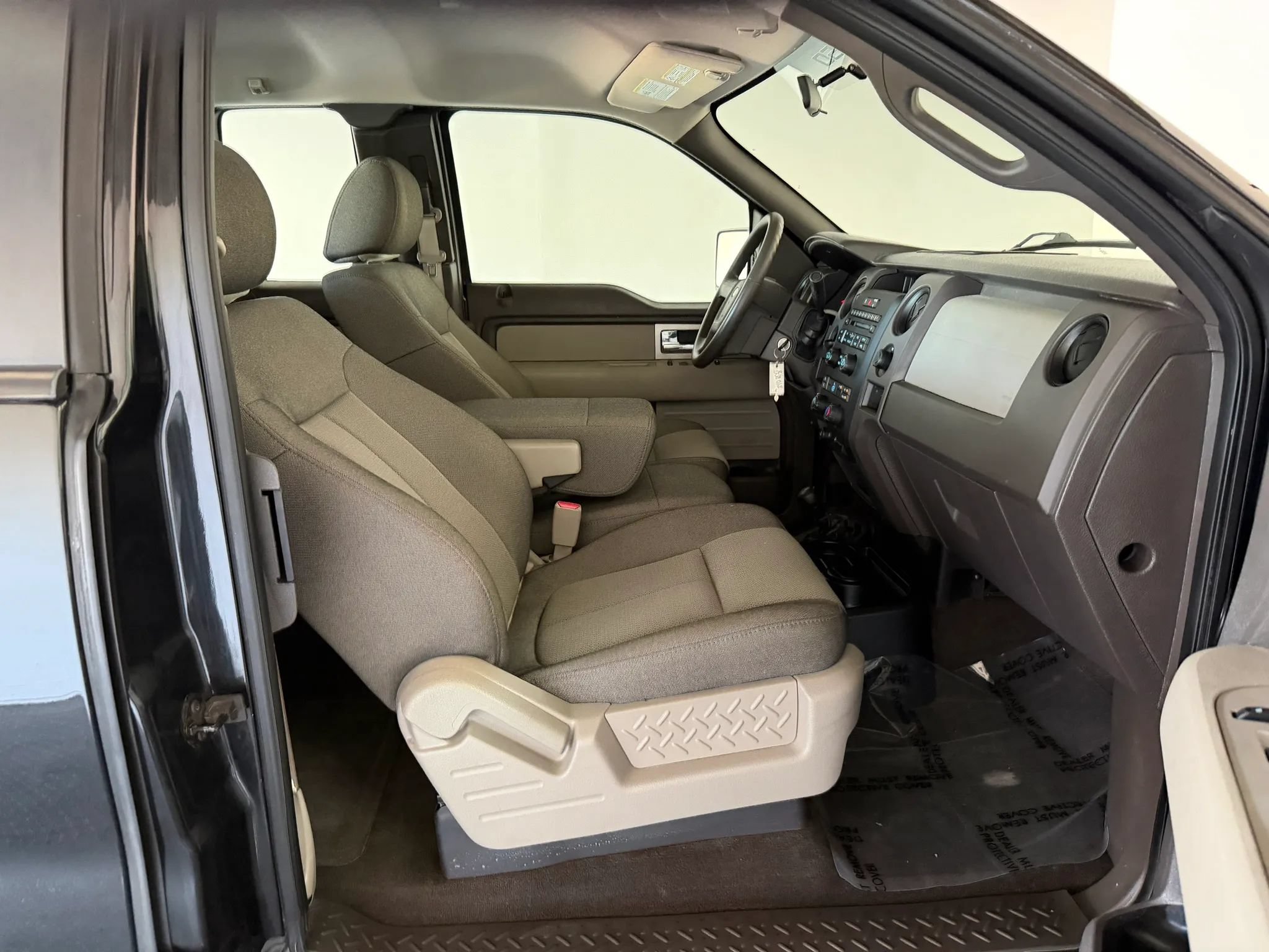 Used 2010 Ford F150 STX AWD/4WD image 25