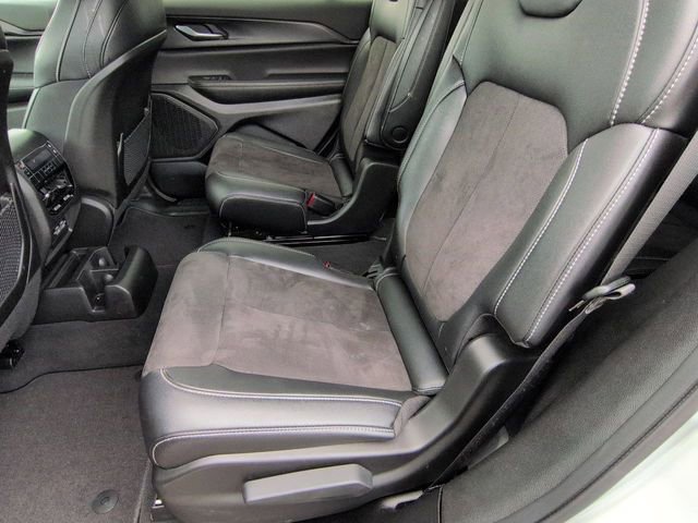 Used 2024 Jeep Grand Cherokee L Altitude AWD/4WD image 21