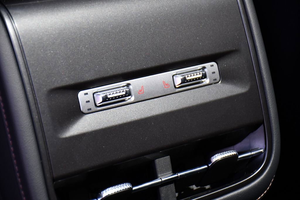 New 2026 Lincoln Nautilus Reserve w/ Jet Appearance Package AWD/4WD image 23