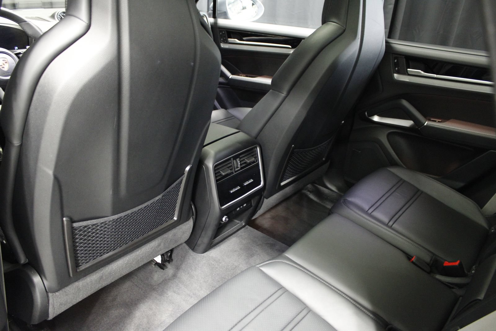 New 2026 Porsche Cayenne E-Hybrid AWD/4WD image 45