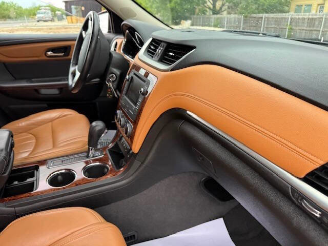 Used 2013 Chevrolet Traverse LTZ FWD image 31