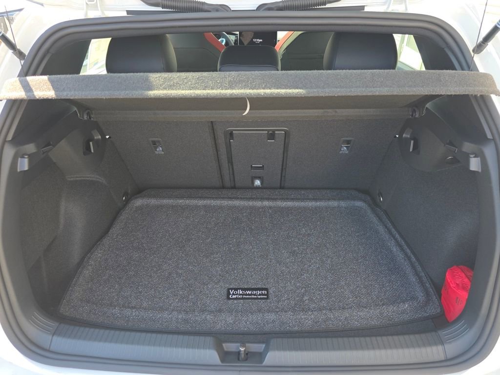 New 2026 Volkswagen GTI SE image 6