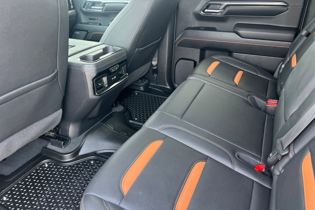 Certified 2022 GMC Sierra 1500 AT4 w/ AT4 Preferred Package image 5