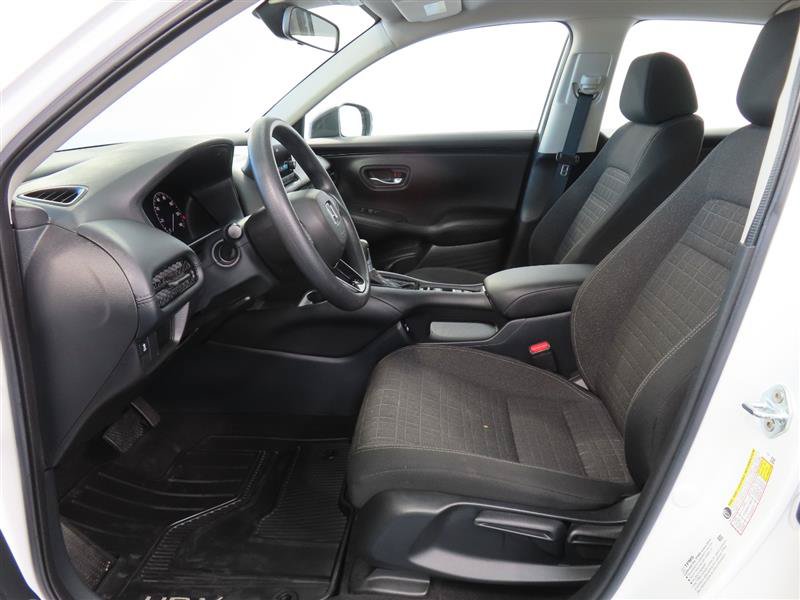 Used 2023 Honda HR-V LX image 16