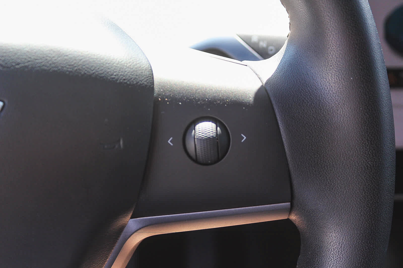 Used 2020 Tesla Model 3 Standard Range RWD image 29