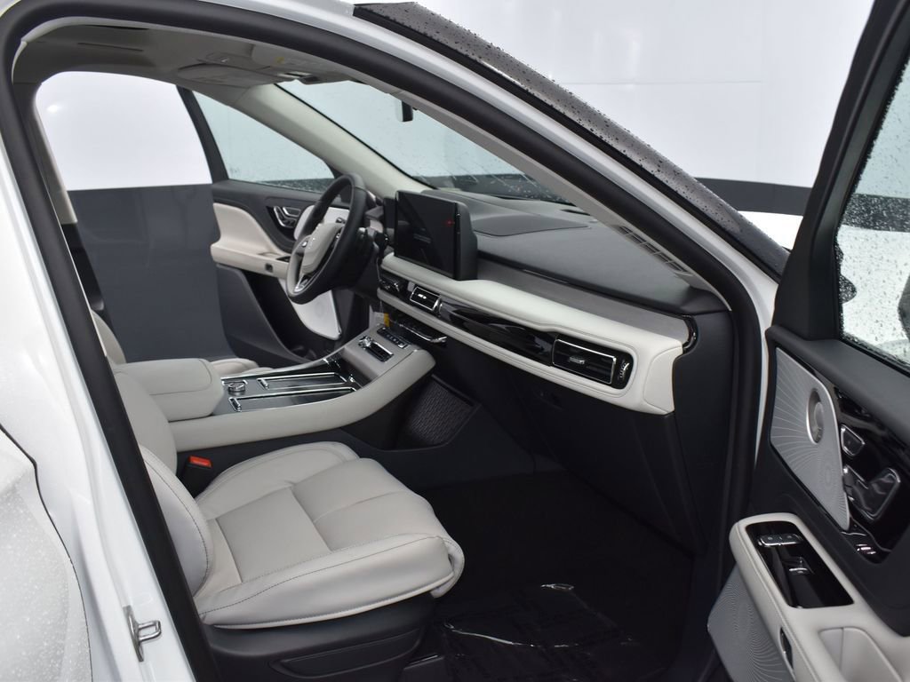New 2026 Lincoln Aviator Reserve w/ Luxury Package image 16