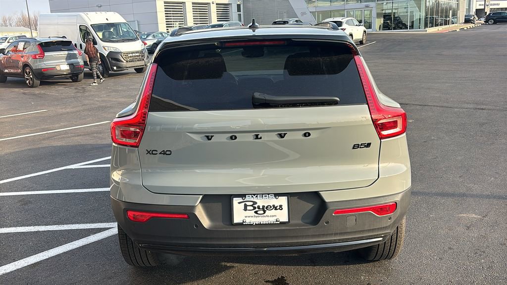 New 2026 Volvo XC40 B5 Ultra w/ Protection Package Premier image 30