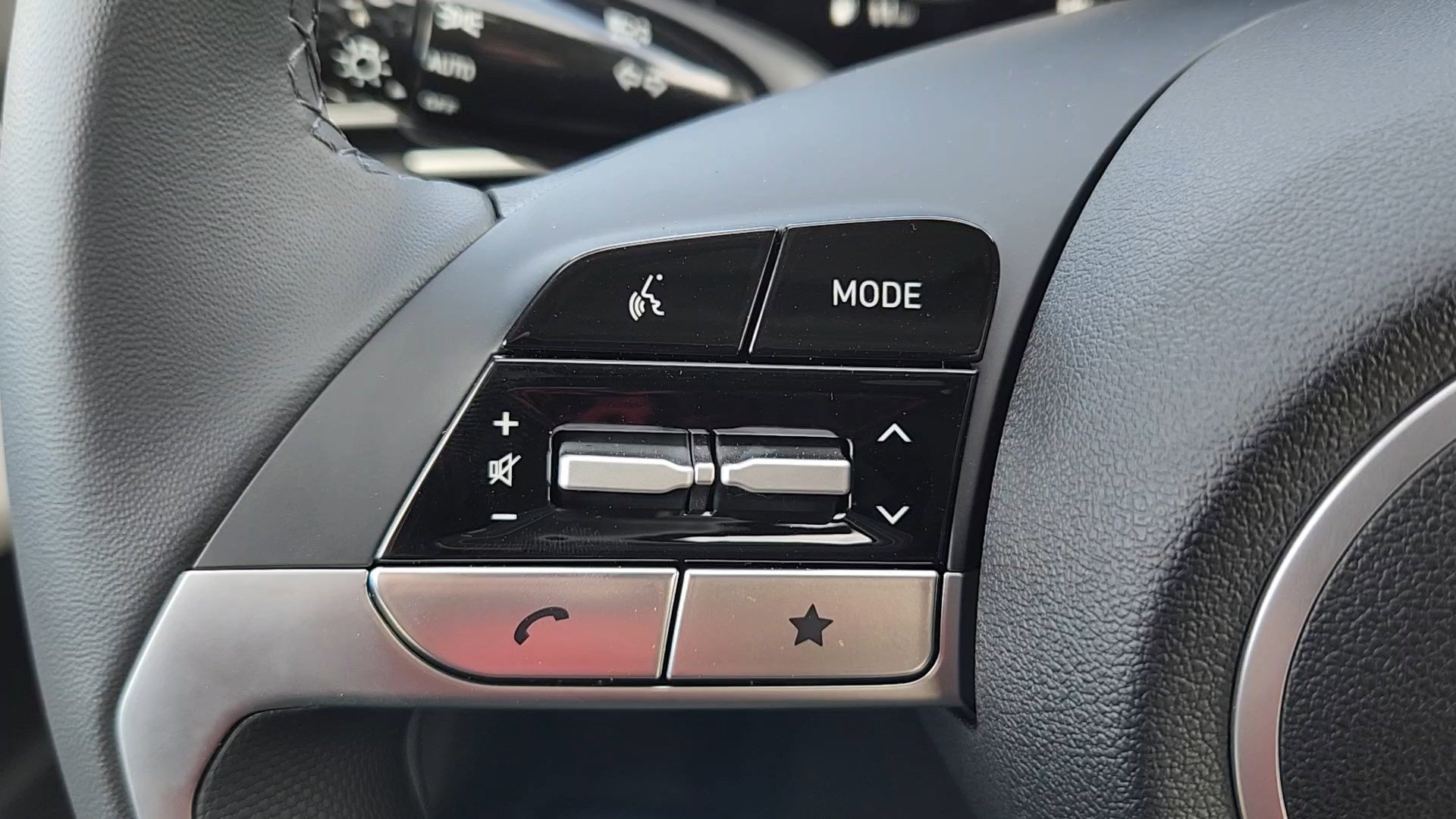 New 2026 Hyundai Elantra Limited image 12