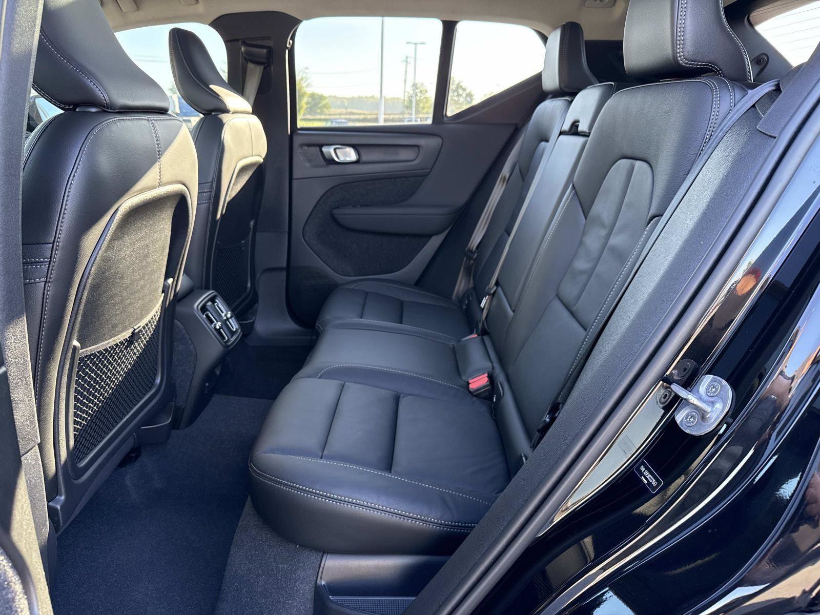 Used 2024 Volvo XC40 B5 Plus w/ Protection Package Premier image 22