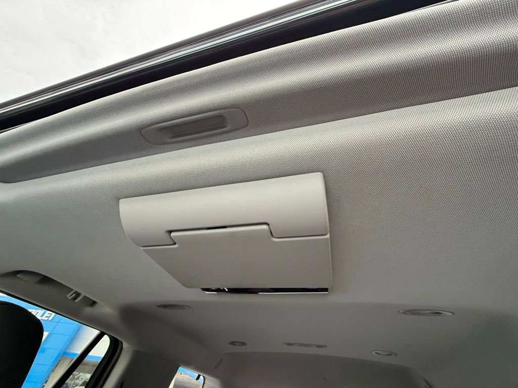 Used 2018 Chevrolet Tahoe Premier AWD/4WD image 10