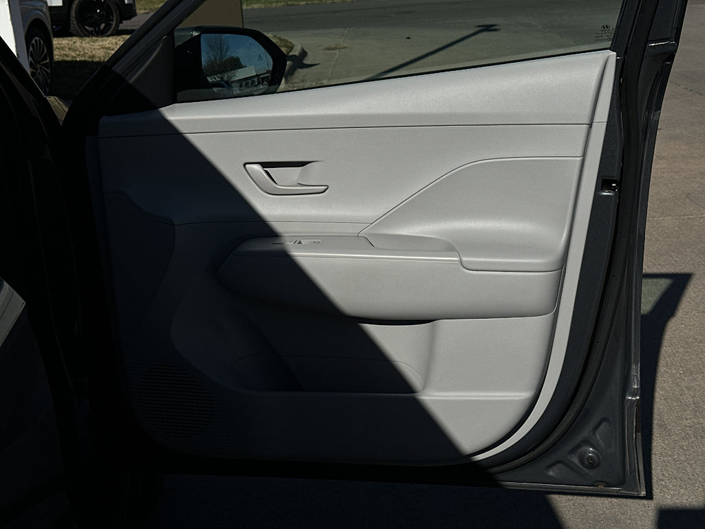 Certified 2024 Hyundai Kona SE image 27