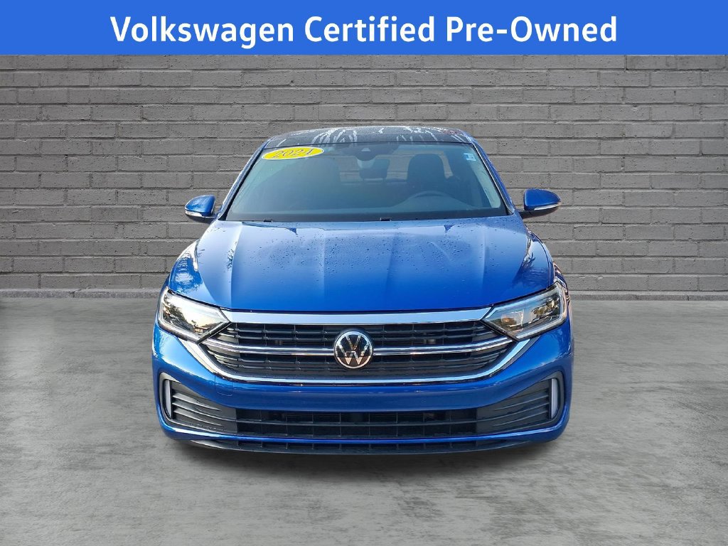 Certified 2024 Volkswagen Jetta SEL FWD image 2