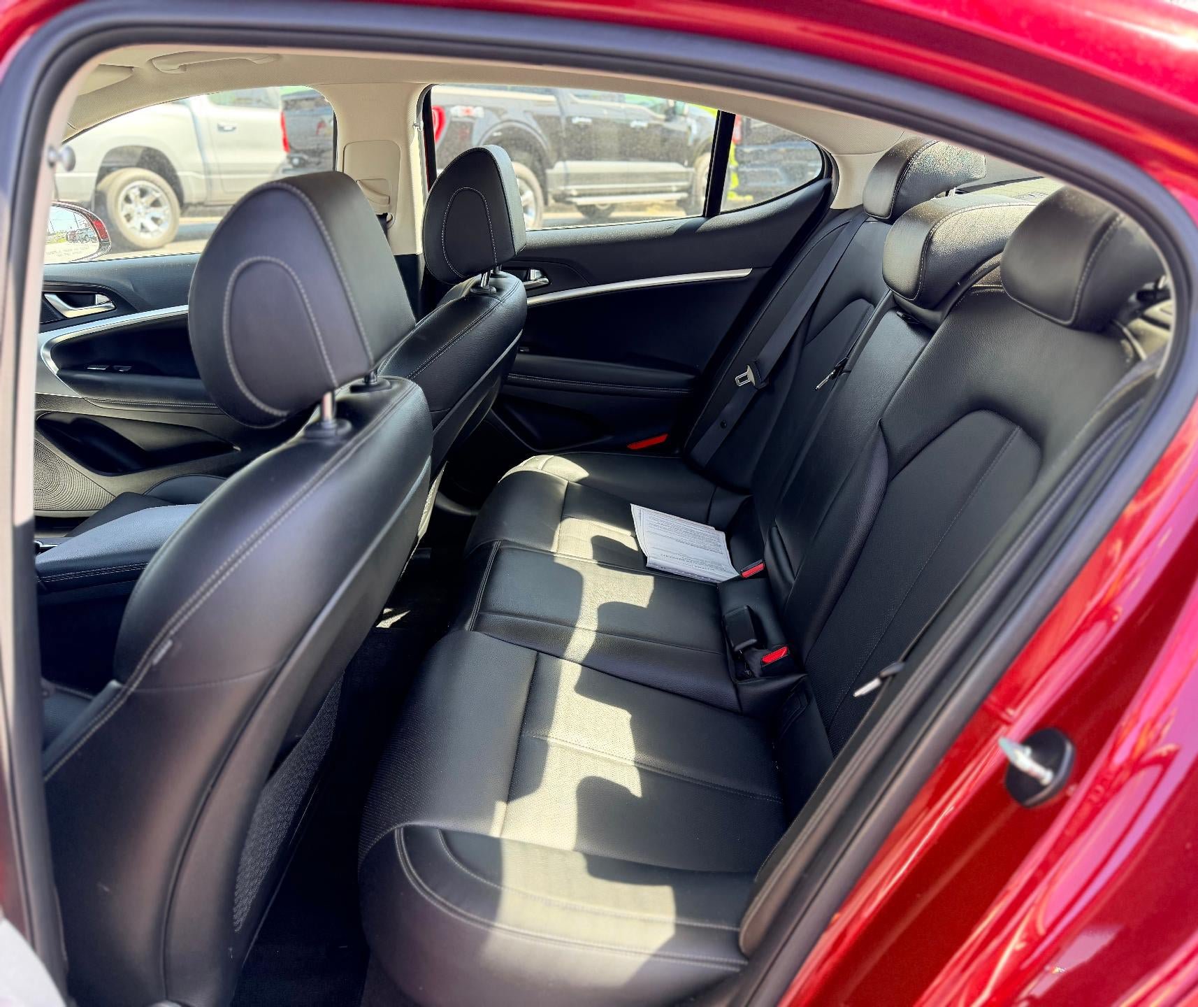 Used 2023 Genesis G70 2.0T RWD image 9