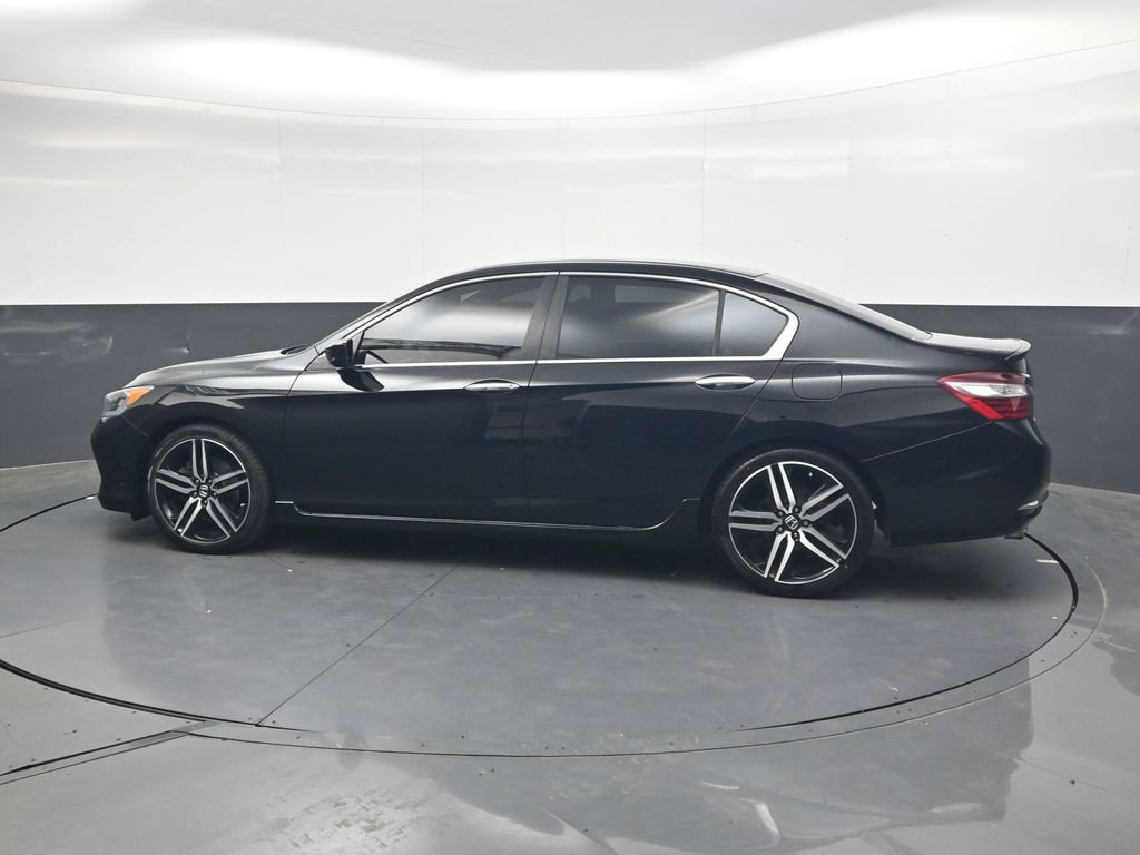 Used 2017 Honda Accord Sport image 7