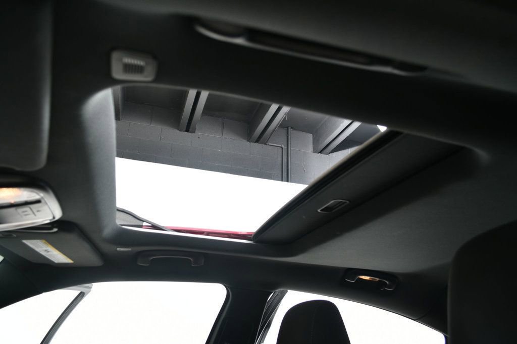 Used 2022 Dodge Charger Scat Pack image 6