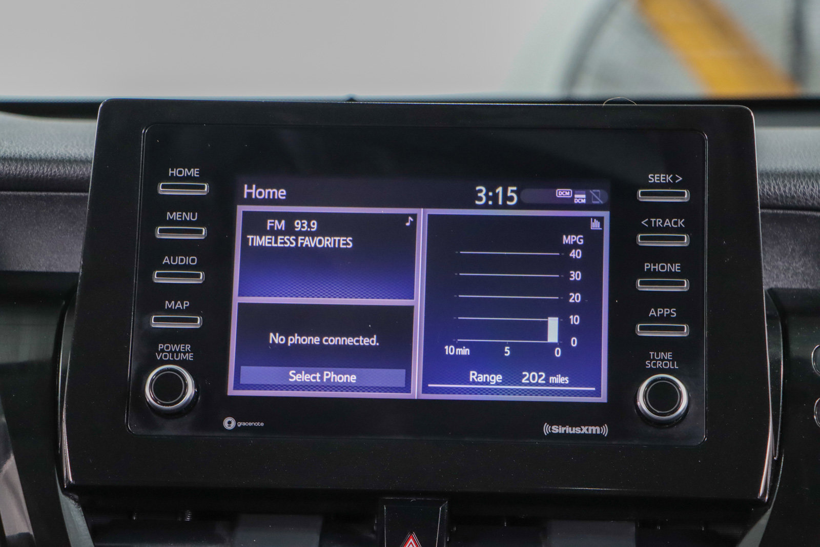 Used 2024 Toyota Camry SE image 19