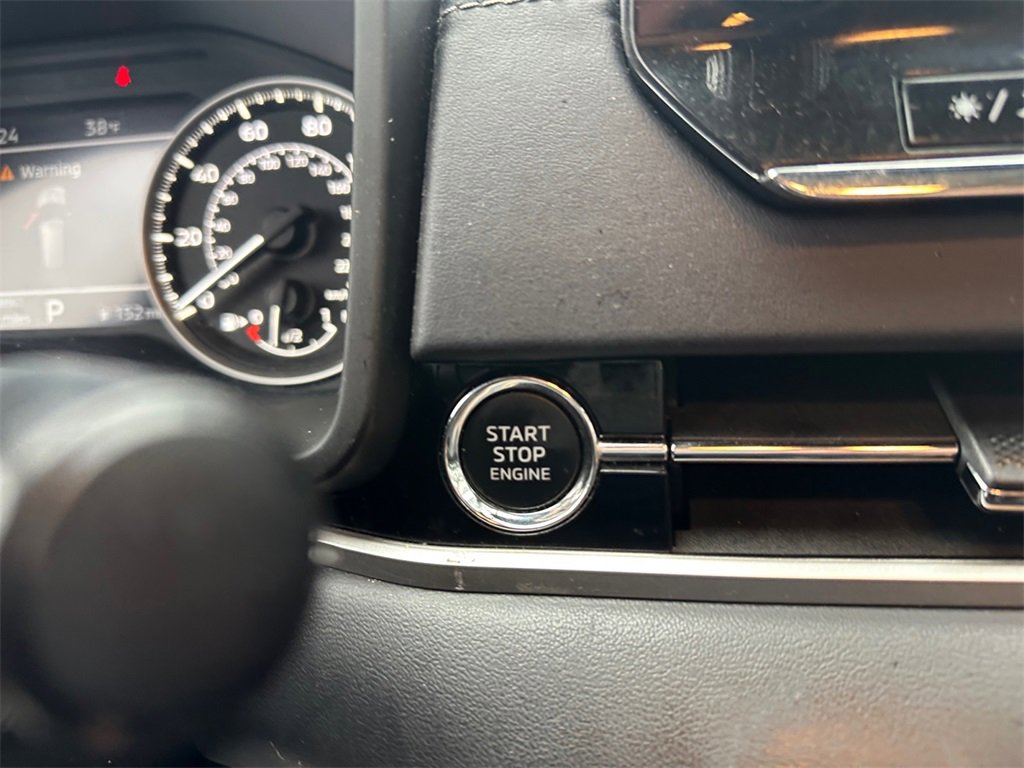 Used 2023 Mitsubishi Outlander SE image 30