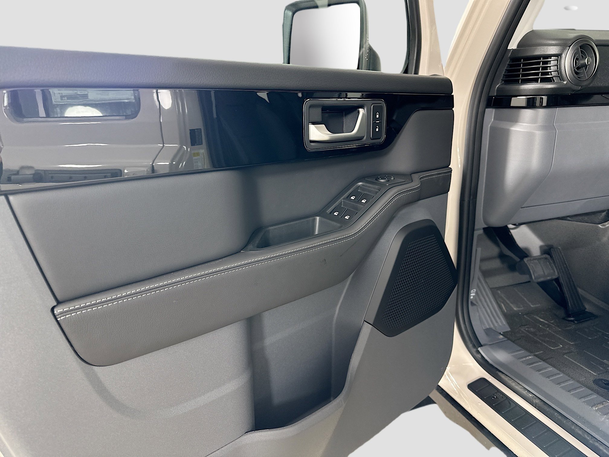 New 2026 INEOS Grenadier Fieldmaster Edition image 17