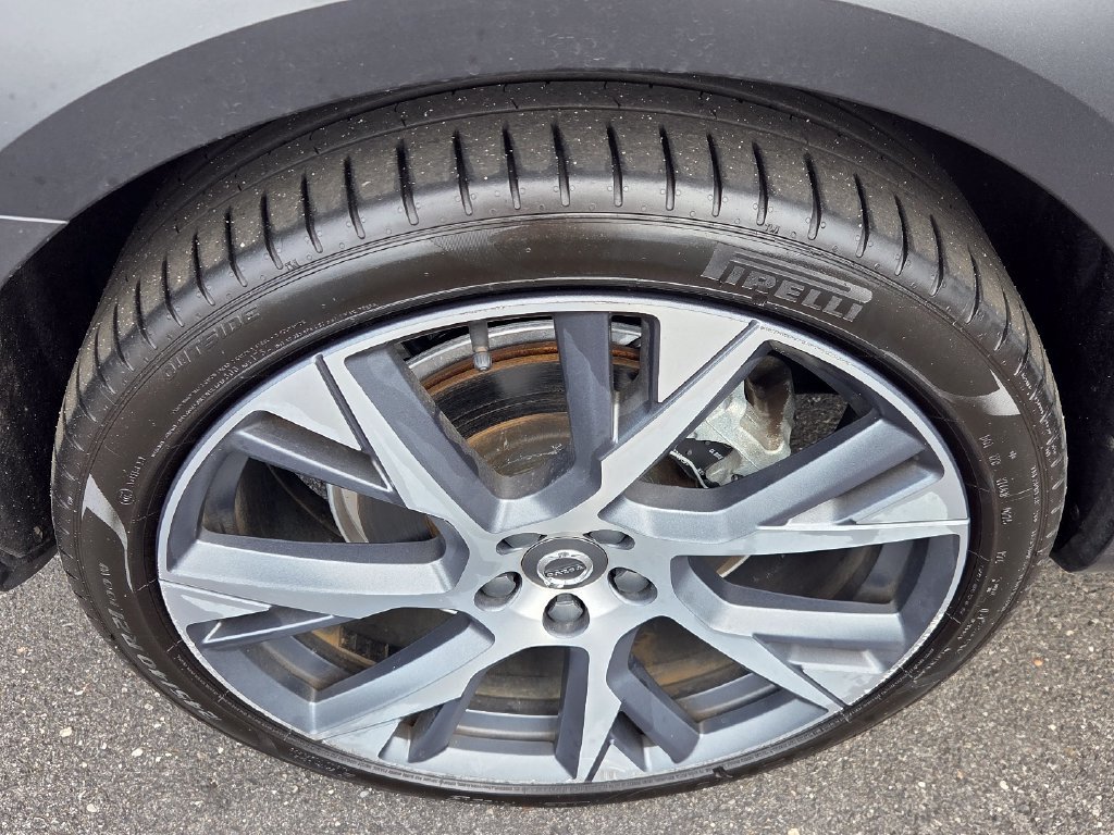 Used 2025 Volvo V90 B6 Cross Country Ultra AWD/4WD image 11