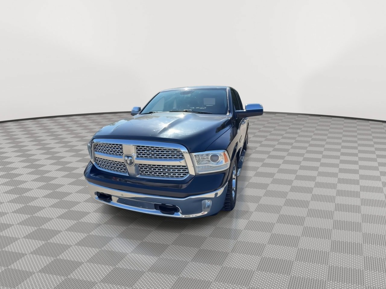 Used 2013 RAM 1500 Laramie w/ Convenience Group AWD/4WD image 3