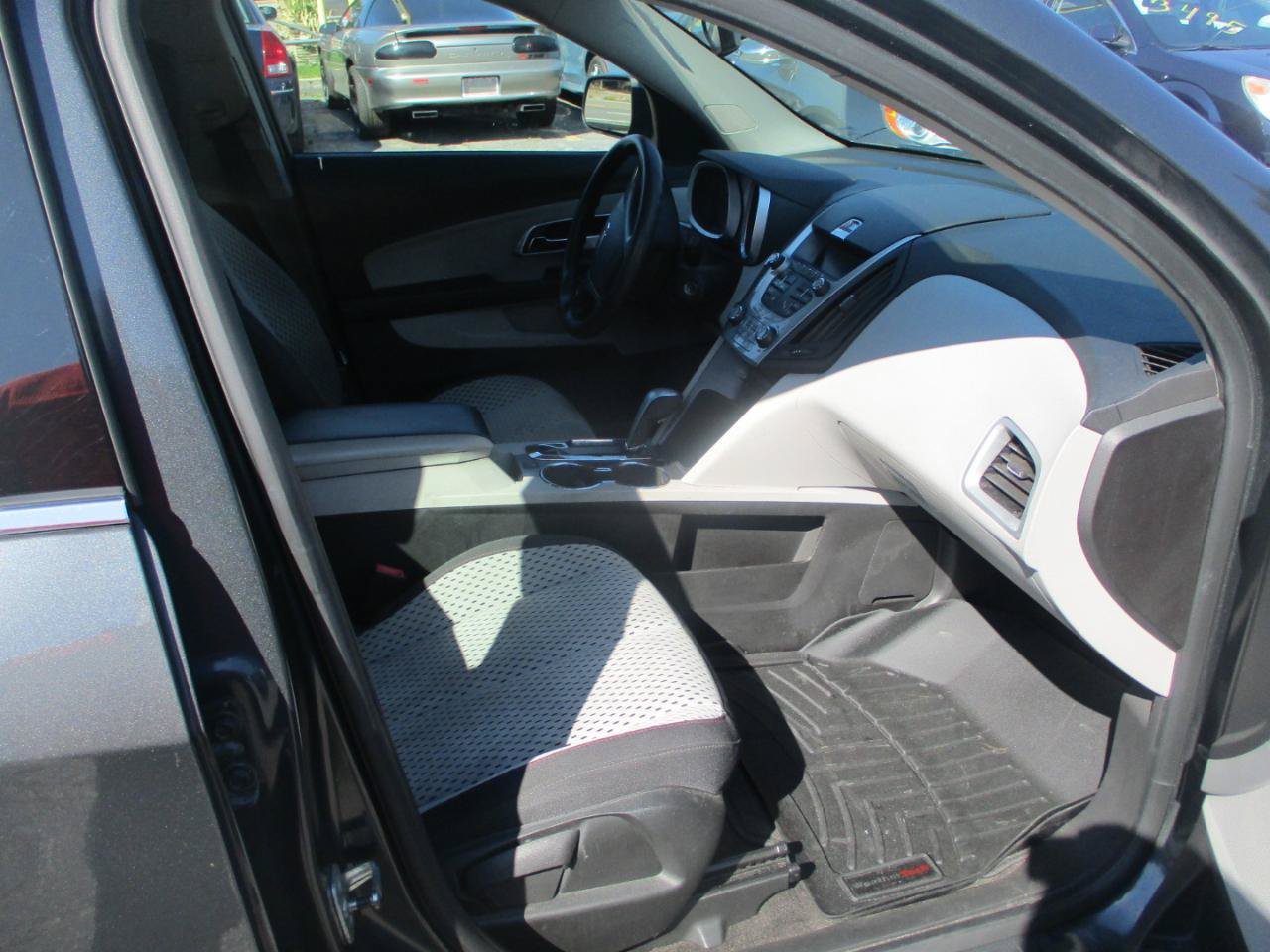 Used 2010 Chevrolet Equinox LS FWD image 7