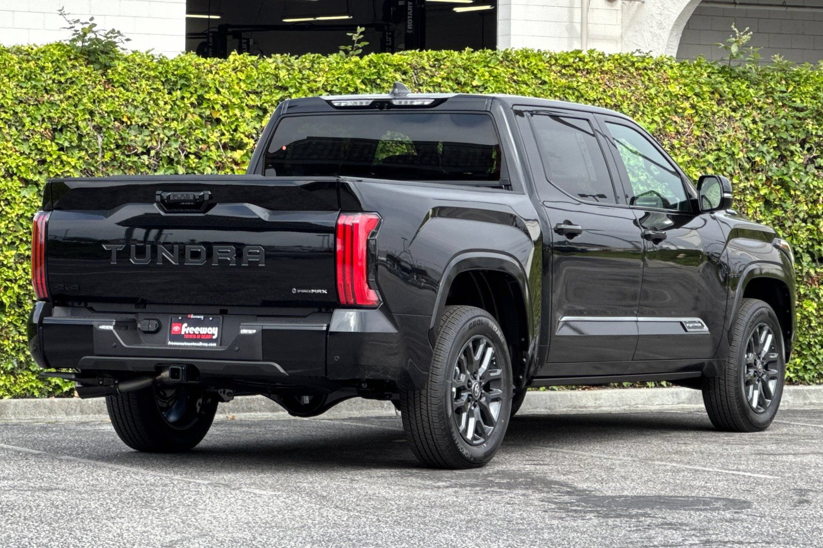New 2026 Toyota Tundra Platinum AWD/4WD image 4