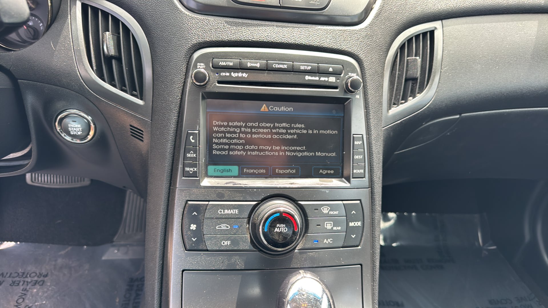 Used 2011 Hyundai Genesis 3.8 RWD image 23