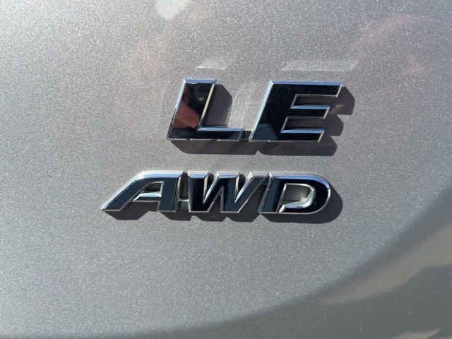 Used 2015 Toyota RAV4 LE image 11