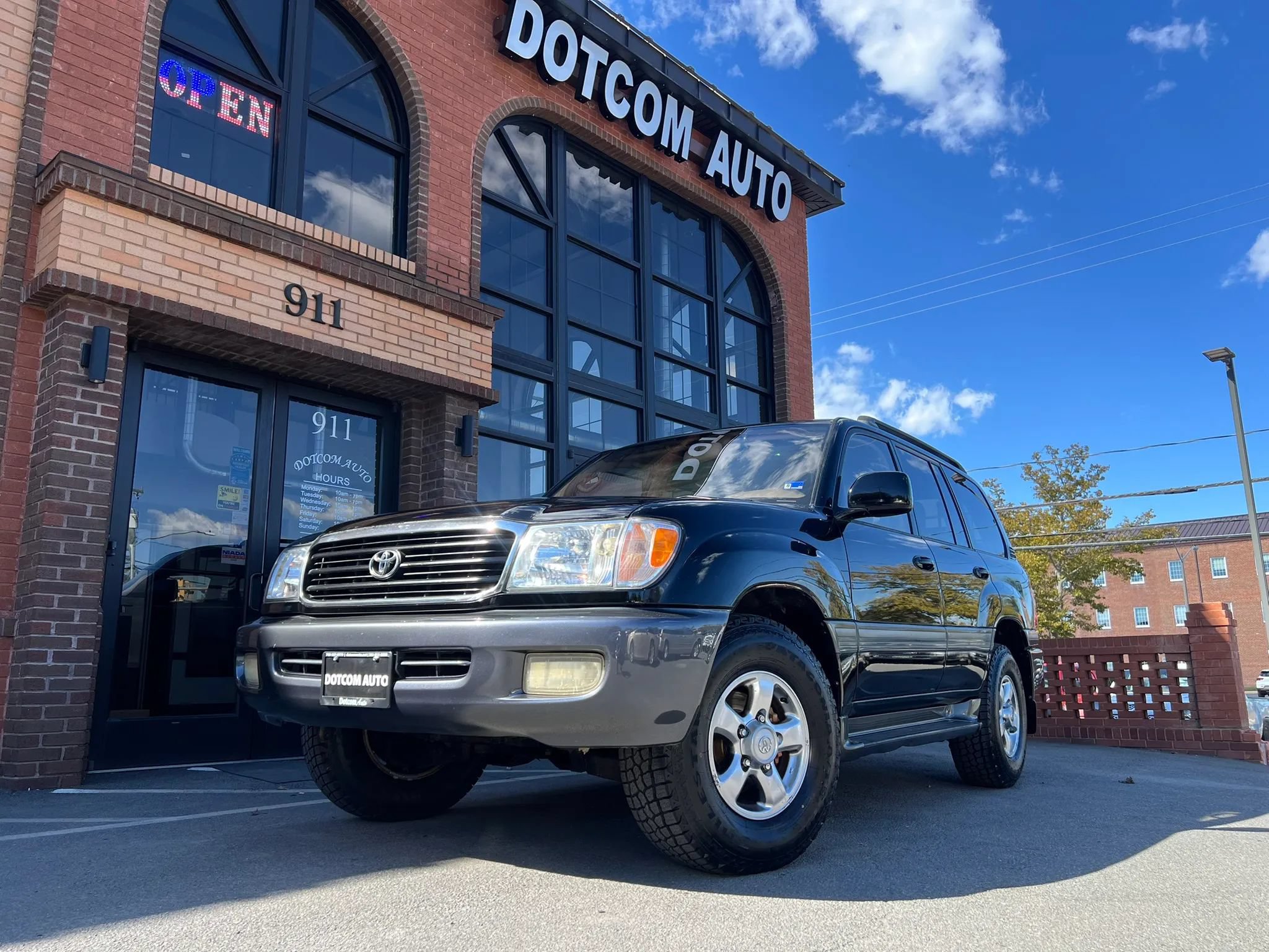 Used 2002 Toyota Land Cruiser AWD/4WD image 3