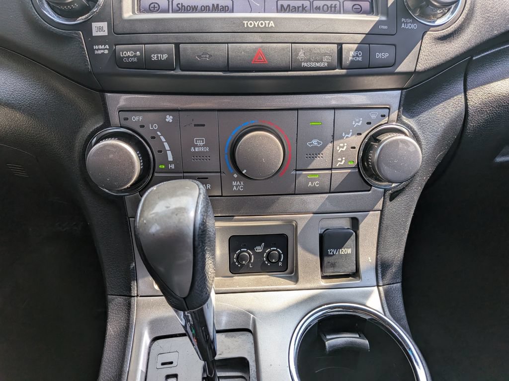 Used 2012 Toyota Highlander SE w/ Tow Pkg FWD image 20