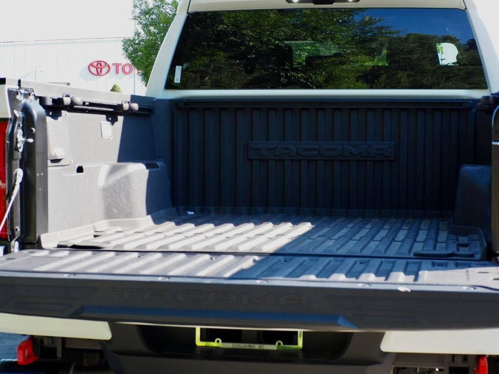 Used 2024 Toyota Tacoma TRD Off-Road AWD/4WD image 22