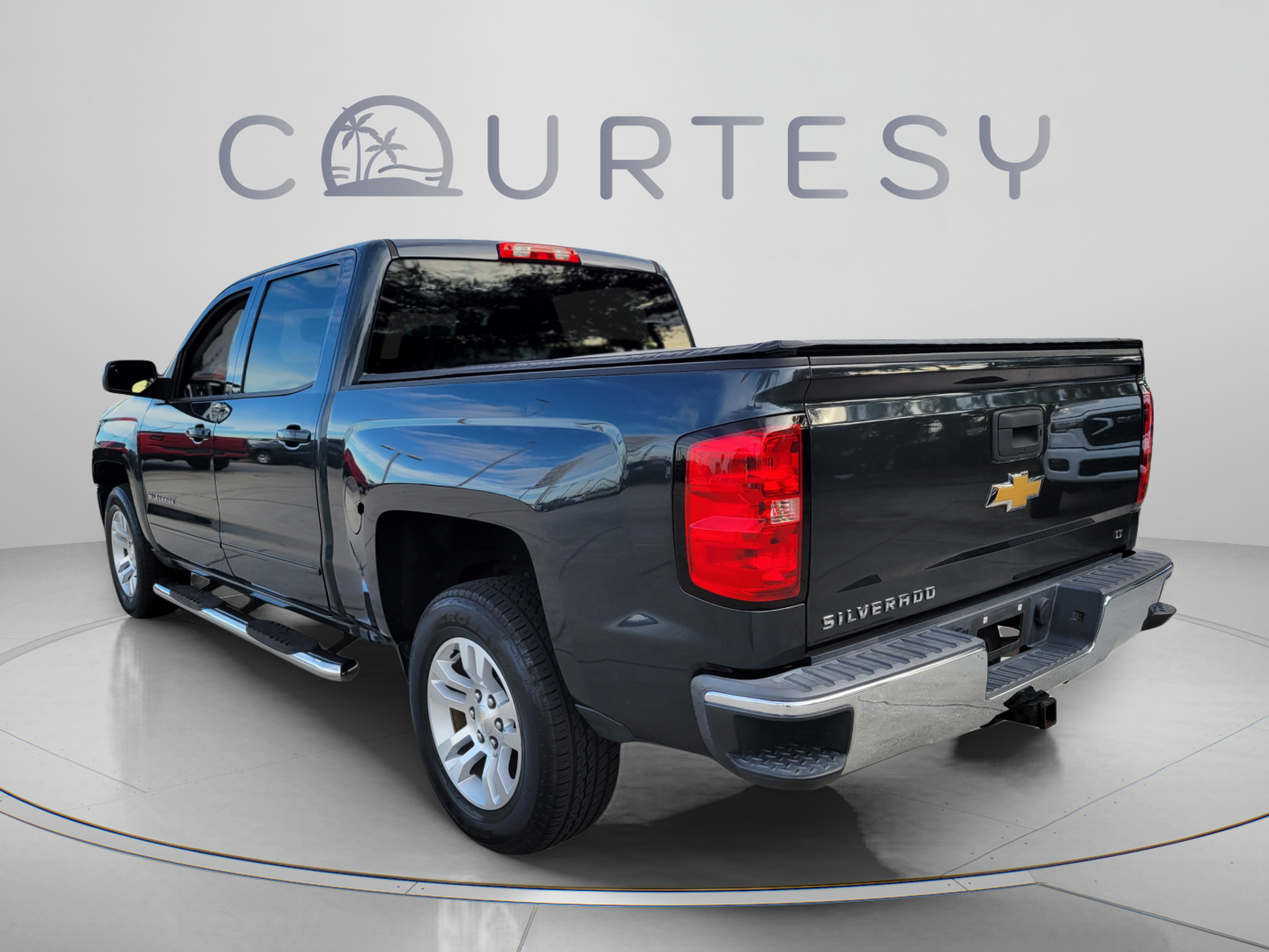 Used 2018 Chevrolet Silverado 1500 LT w/ All Star Edition RWD image 2