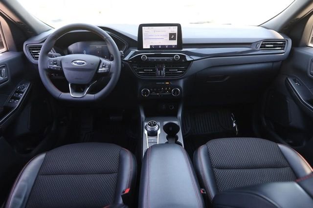 Used 2025 Ford Escape ST-Line AWD/4WD image 22