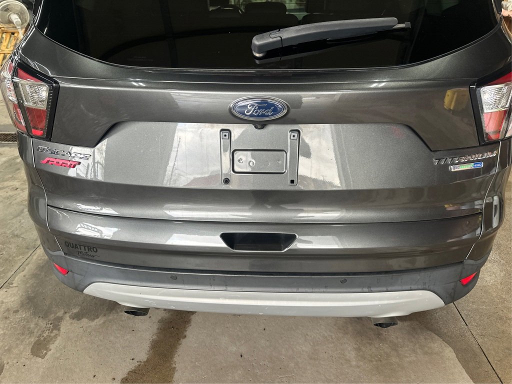 Used 2017 Ford Escape Titanium image 14