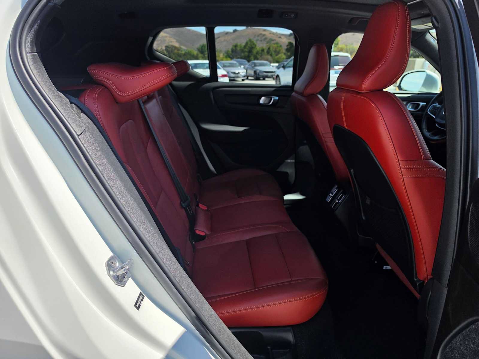 Used 2019 Volvo XC40 T5 Momentum AWD/4WD image 12