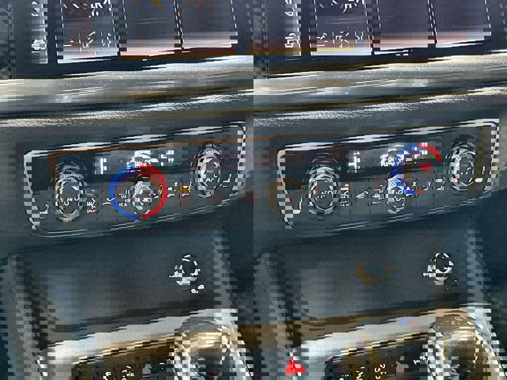 Used 2025 Audi Q3 2.0T Premium image 21