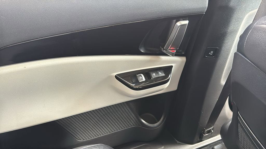 Used 2024 Kia Carnival SX Prestige FWD image 18