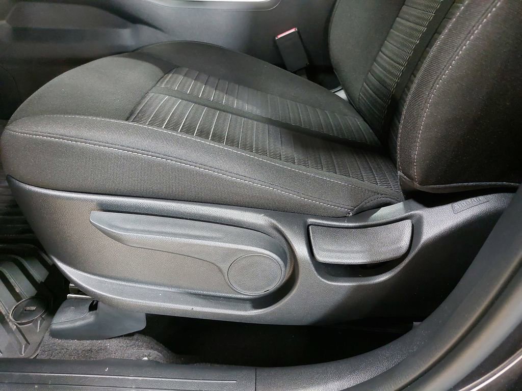 New 2026 Kia Sorento LX FWD image 30