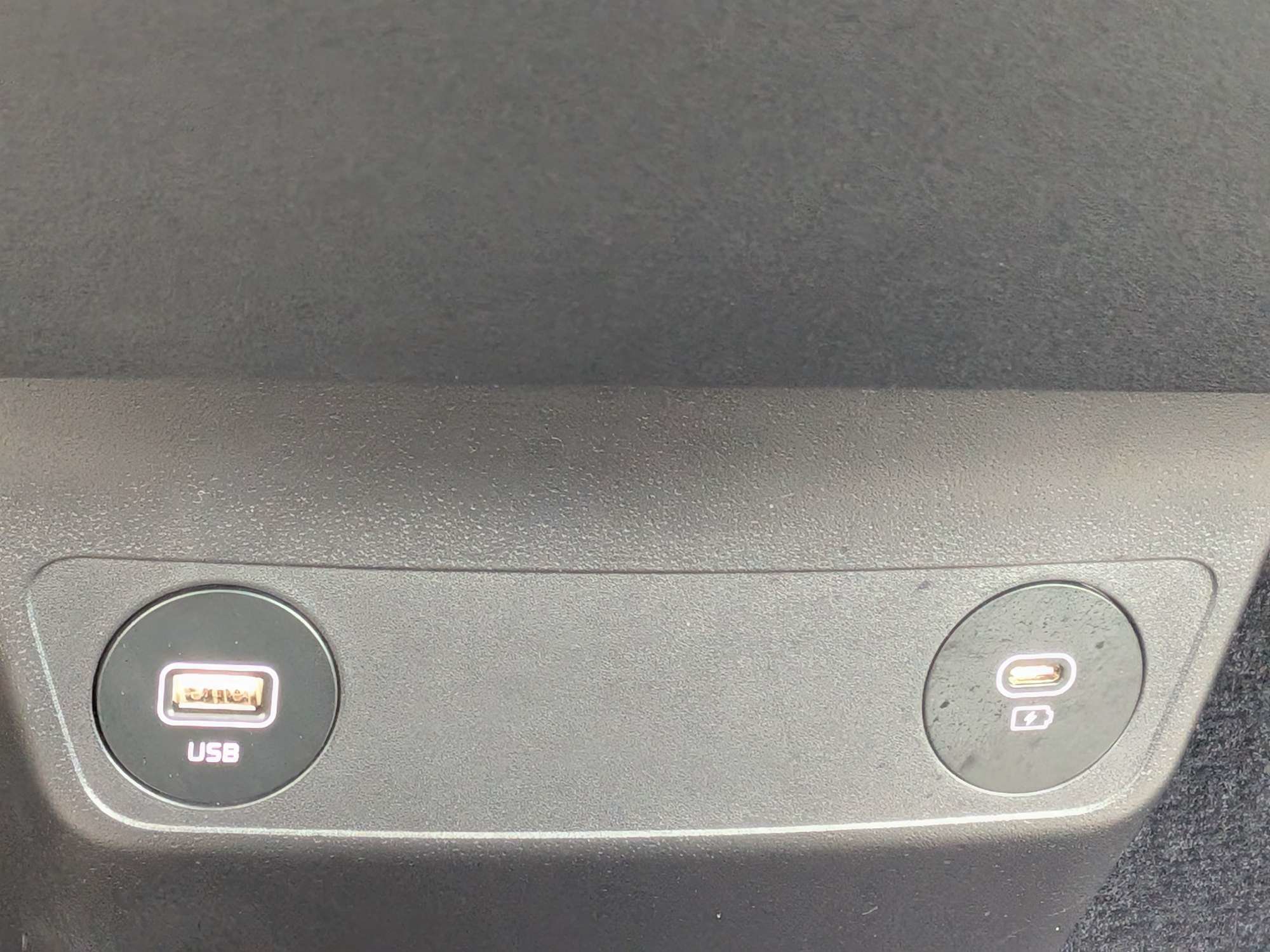 Certified 2024 Kia EV6 Wind w/ Wind Technology Package RWD image 28