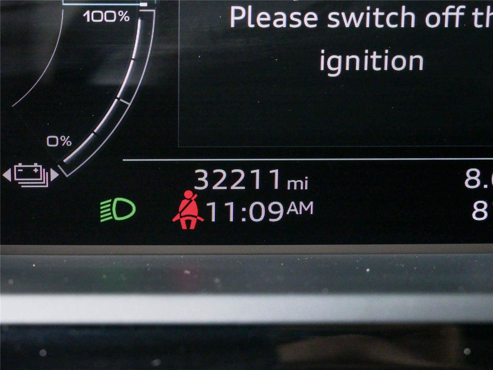 Used 2023 Audi e-tron Premium Plus w/ Premium Plus Package AWD/4WD image 12